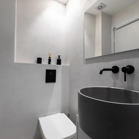 Delightful And Sunny Studio Apartment Athens