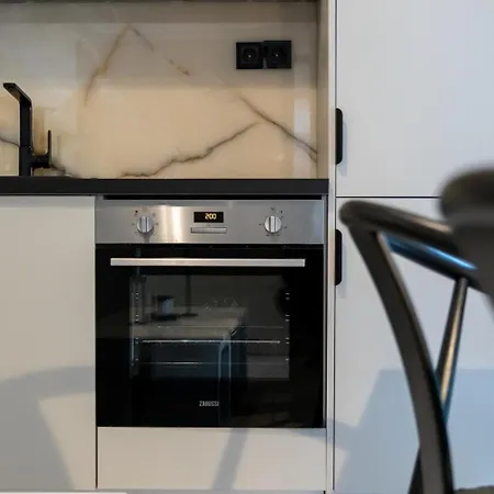 Delightful And Sunny Studio Apartment Athens