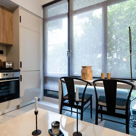 Apartment Delightful And Sunny Studio